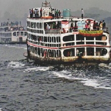বুড়িগঙ্গায় ট্রলারডুবিতে মৃতের সংখ্যা বেড়ে ১১